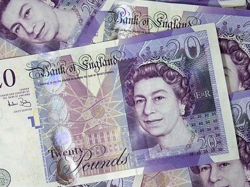 UK £20 notes