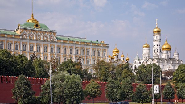 moscow_kremlin_resized.jpg