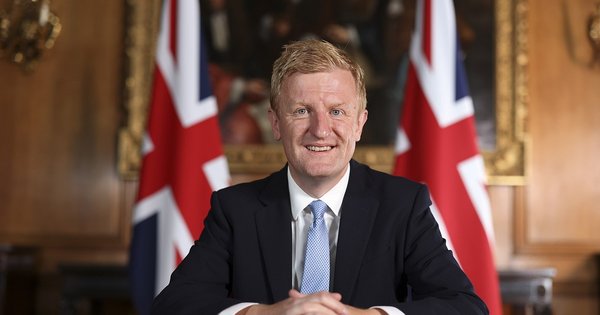 oliver_dowden.jpg