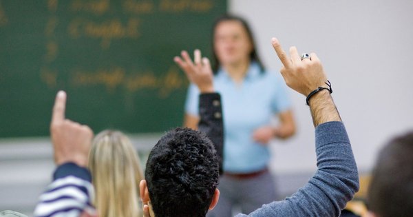 one-third-of-teachers-leave.jpg