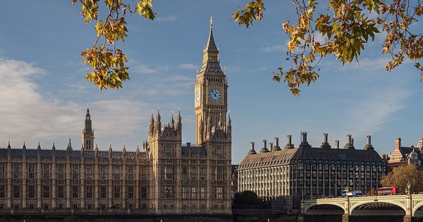 palace_of_westminster-_cropped.jpg
