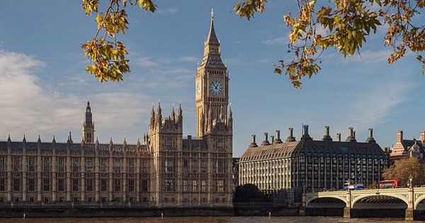 palace_of_westminster_cropped.jpg