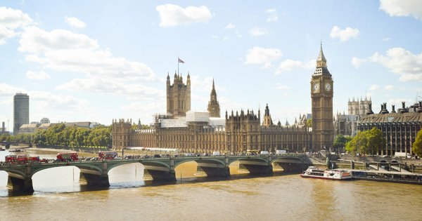 parliament_resized_UA0EdYg.jpg