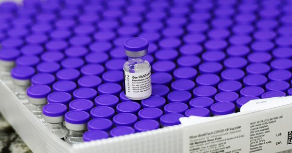pfizer-biontech_covid-19_vaccine_(2021)_h_resized.jpg