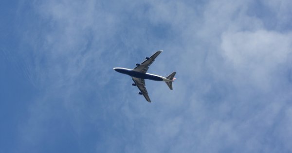 plane_resized.jpg