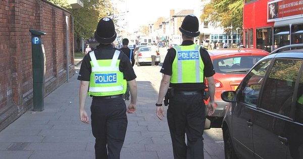 police_from_behind-_cropped.jpg