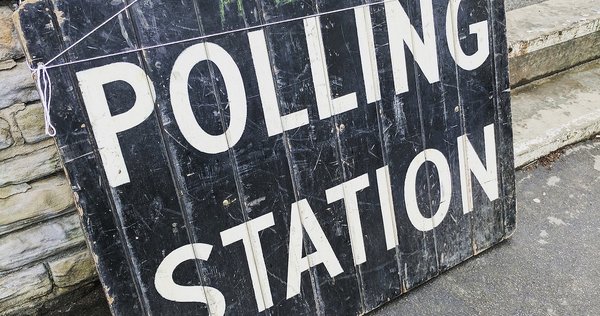 polling-station-2643466_1280.jpg
