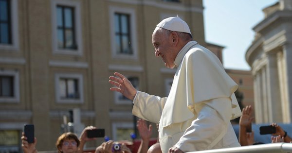 pope-5678520_1280_1.jpg