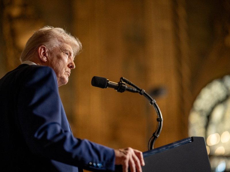 president_donald_trump_takes_questions_after_signing_executive_orders_54337074465_1.jpg