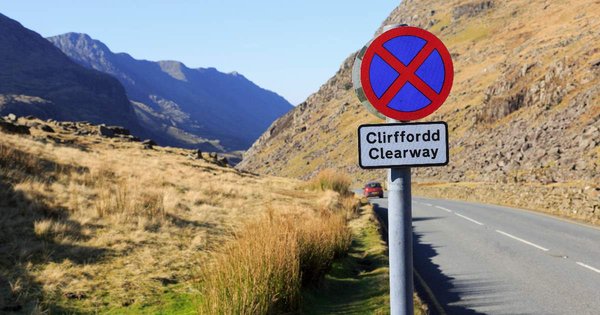 roads_in_wales.jpg