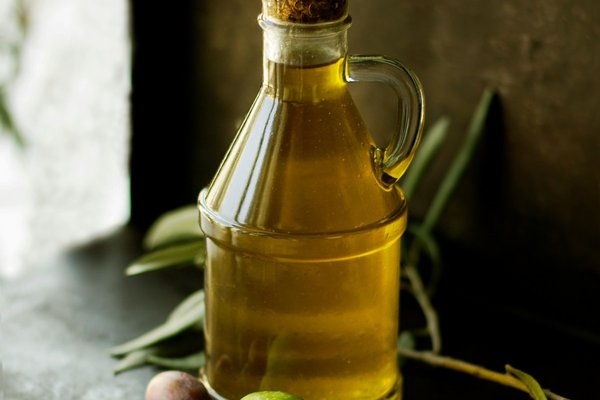 A jar containing olive oil