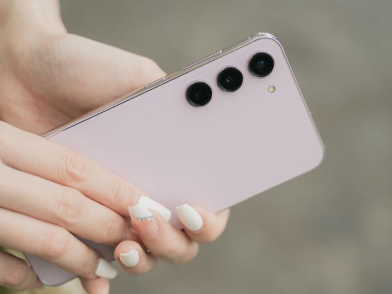 samsung_phone_cropped.jpg