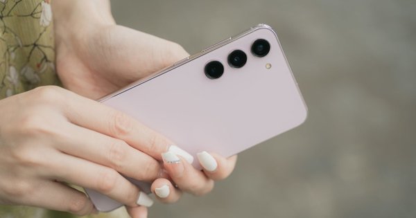 samsung_phone_cropped.jpg
