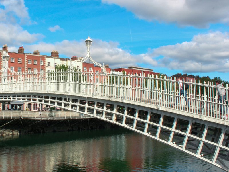 Ha'penny Bridge, Dublin.