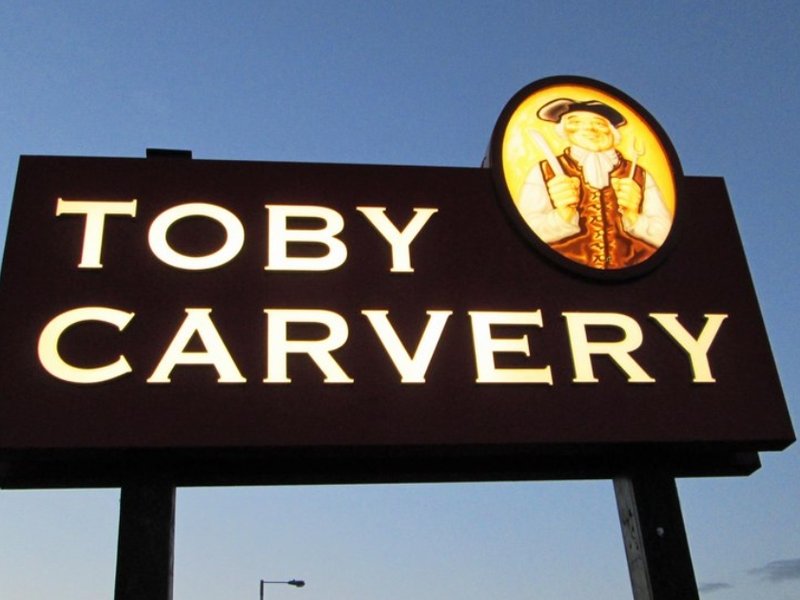 the_toby_carvery_(2)_-_sign,_bath_road,_worcester_-_geograph.org.uk_-_4480929_(1).jpg