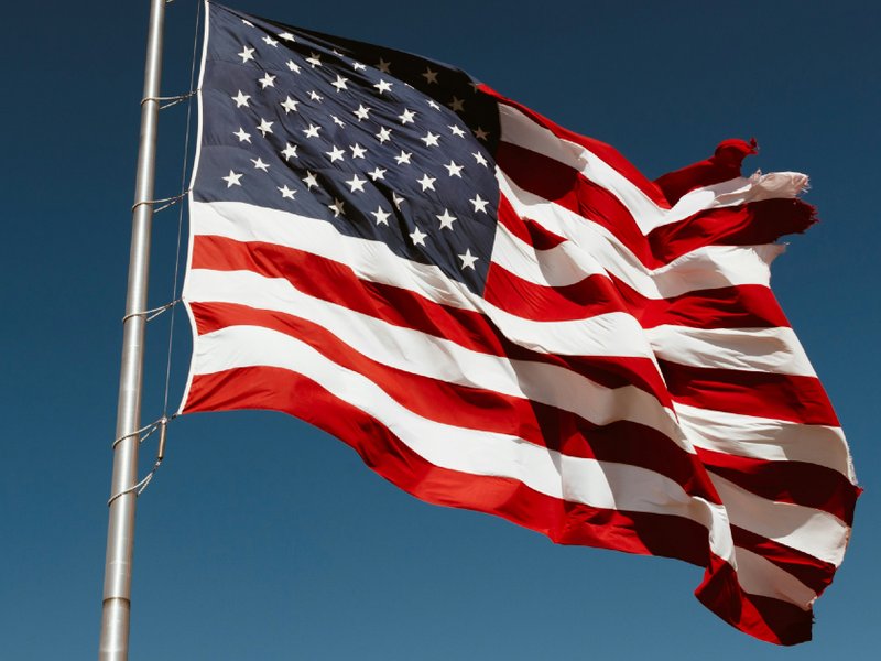 us_flag_resized.jpg
