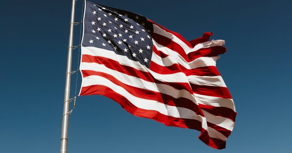 us_flag_resized.jpg