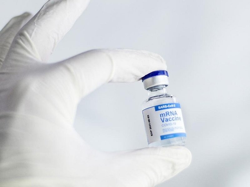 vaccine_vial_resize.jpg