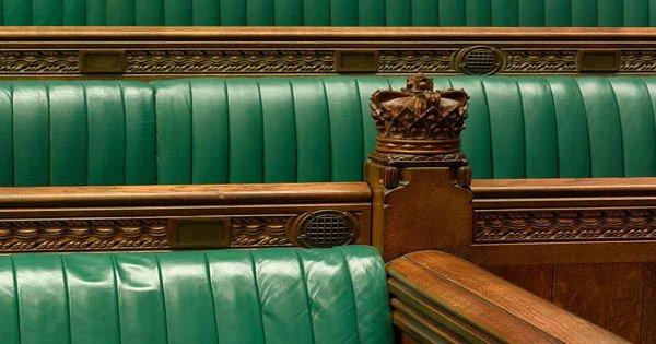 votingparliament120318.jpg