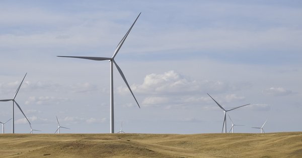windmills-6745314_1280.jpg